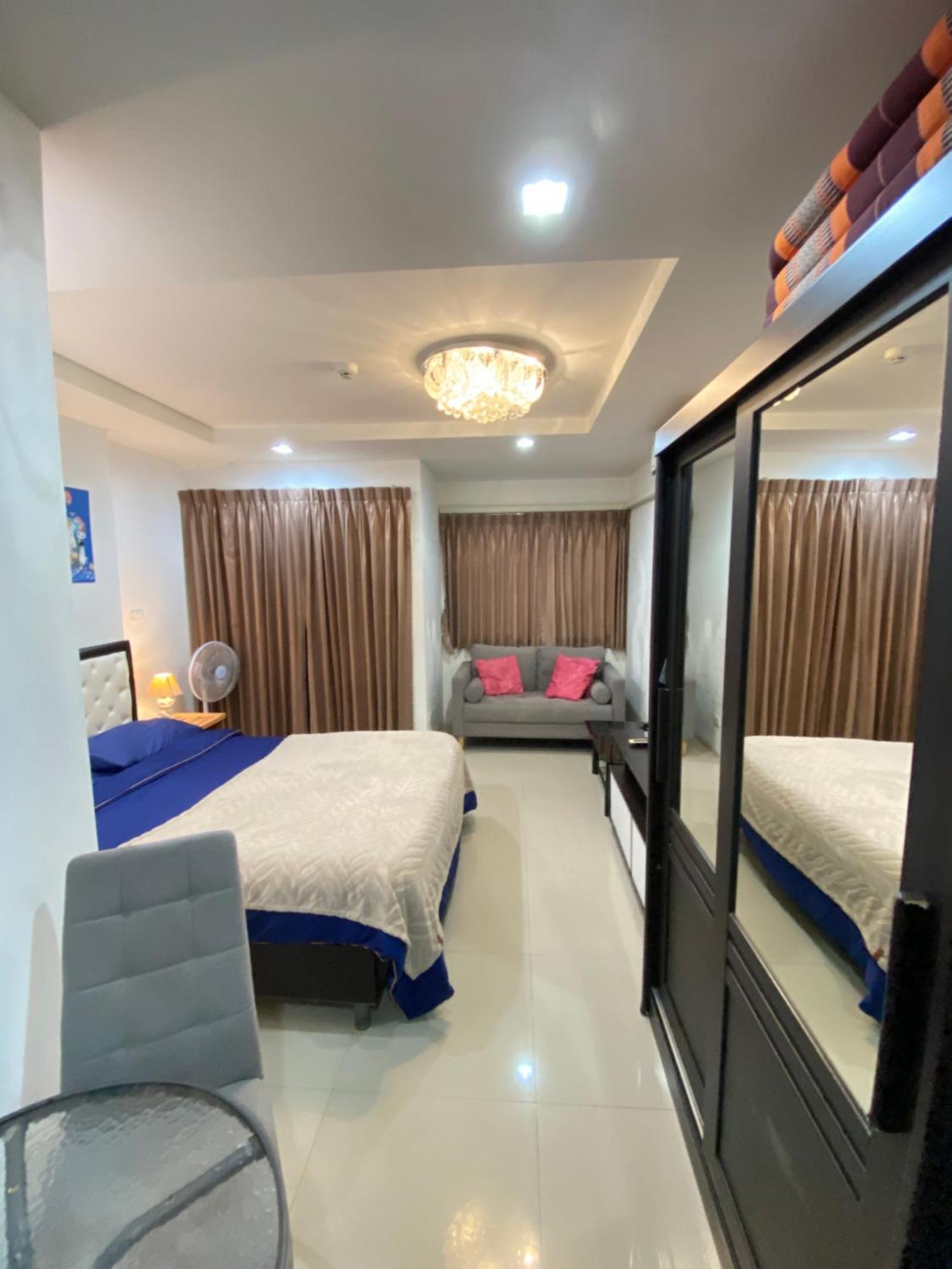 Beach 7 Condo, Pattaya Джомтиен Бийч Екстериор снимка