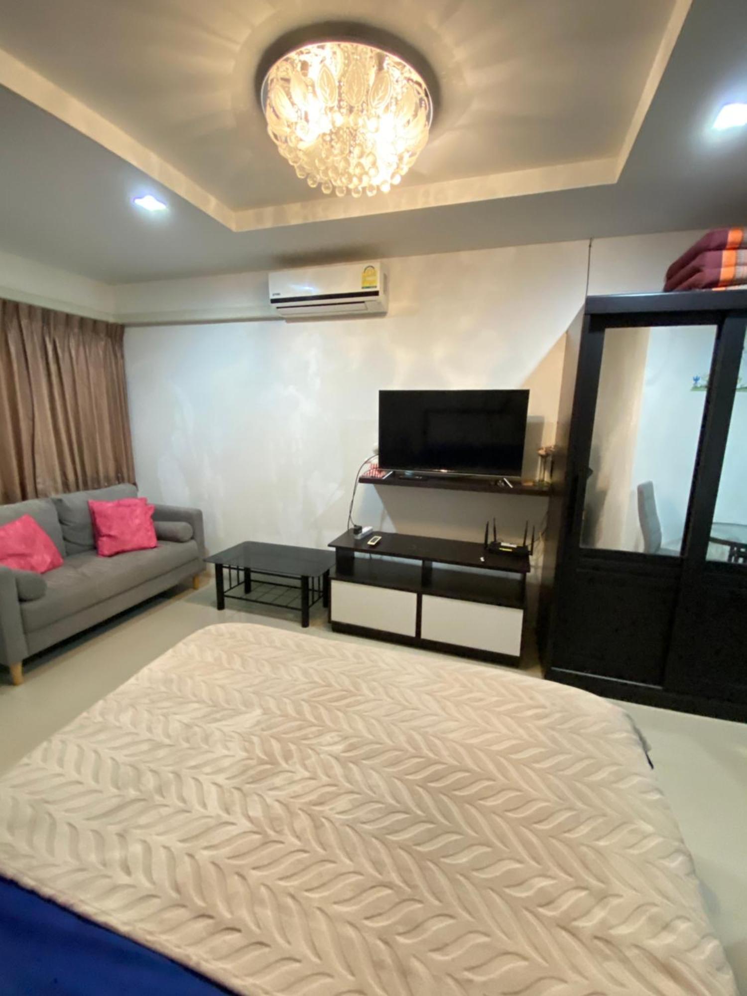 Beach 7 Condo, Pattaya Джомтиен Бийч Екстериор снимка